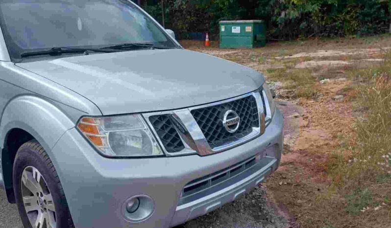 
								Nissan Pathfinder full									