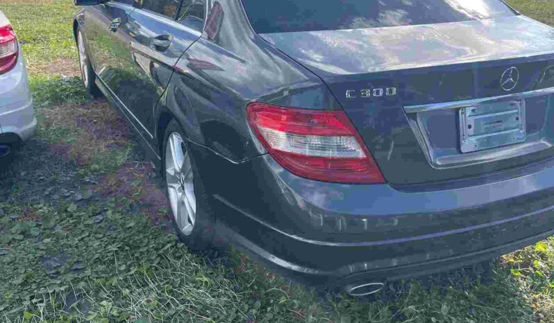 
								Mercedes C300 full									