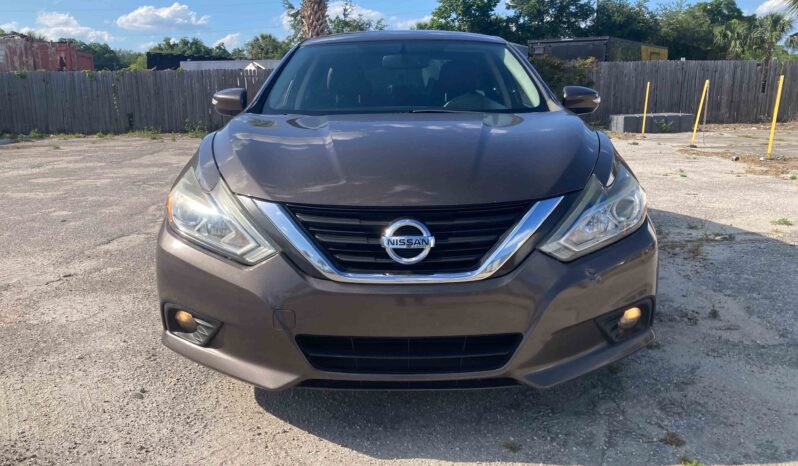 
								2017 Nissan Altima full									