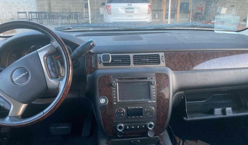 
								2013 GMC Yukon full									