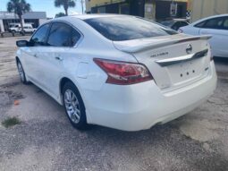 
										2013 Nissan Altima full									