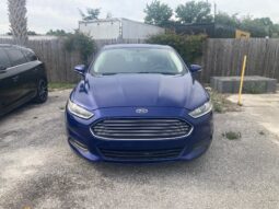 
										2013 Ford Fusion SE full									
