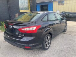 
										2013 Ford Focus SE full									
