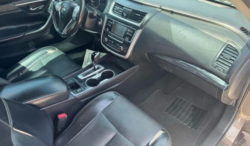 
								2017 Nissan Altima full									