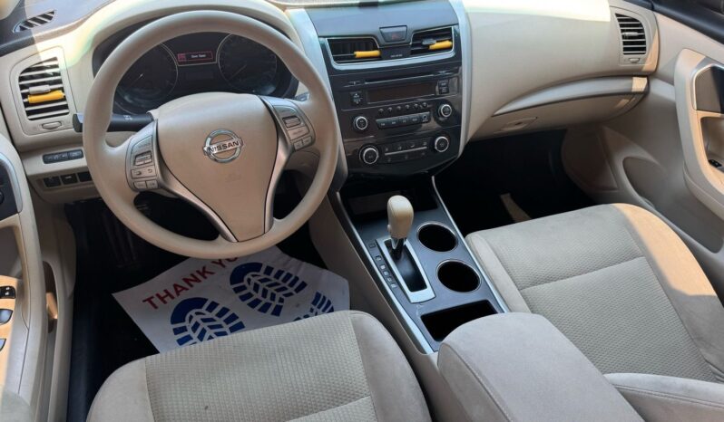 
								2015 Nissan Altima full									