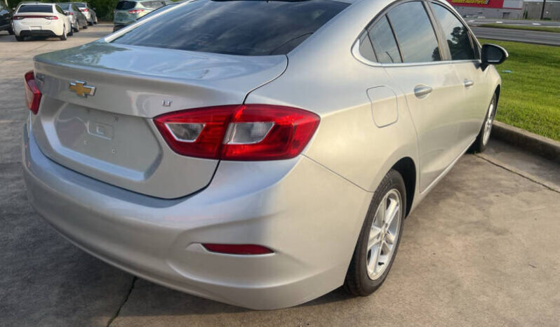 
								2017 Chevrolet Cruze LT full									
