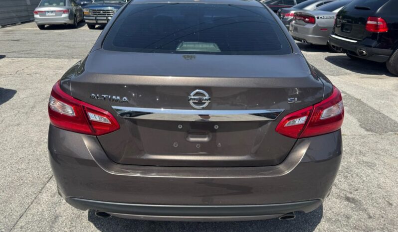 
								2017 Nissan Altima full									