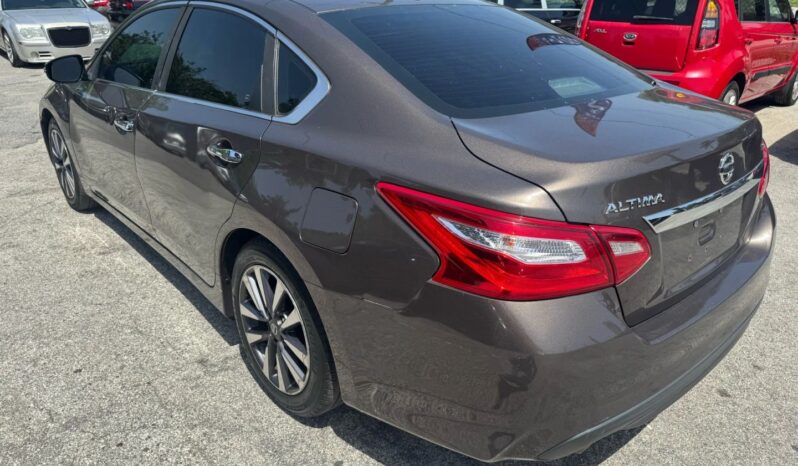 
								2017 Nissan Altima full									
