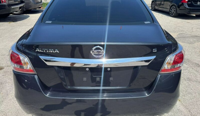 
								2015 Nissan Altima full									