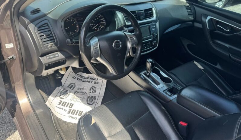 
								2017 Nissan Altima full									
