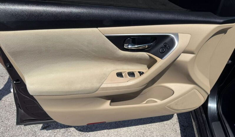
								2015 Nissan Altima full									
