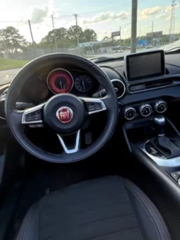 
										2017 Fiat Spider 124 Abarth full									