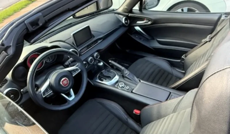 
								2017 Fiat Spider 124 Abarth full									
