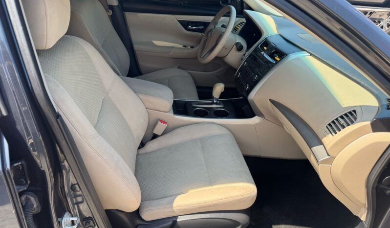 
								2015 Nissan Altima full									