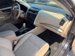 
										2015 Nissan Altima full									