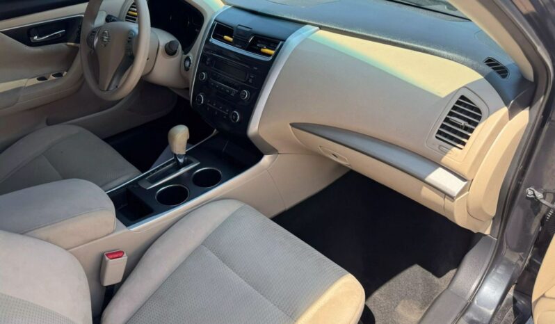 
								2015 Nissan Altima full									