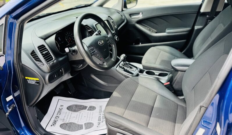 
								2018 Kia Forte LX full									
